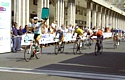 Ultima tappa del Giro 2010 - In Via Veneto a La Spezia, il lombardo Matteo Cigala vince la volata del gruppetto di testa