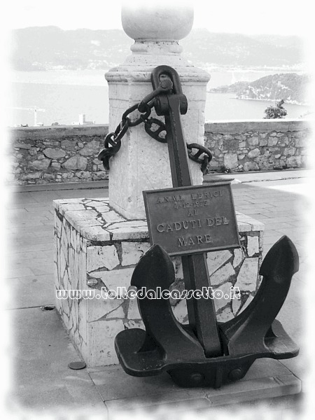 SERRA di LERICI - Monumento ANMI ai Caduti del mare