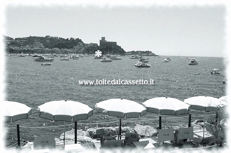 GOLFO DELLA SPEZIA - Estate a Lerici (ombrelloni e castello)