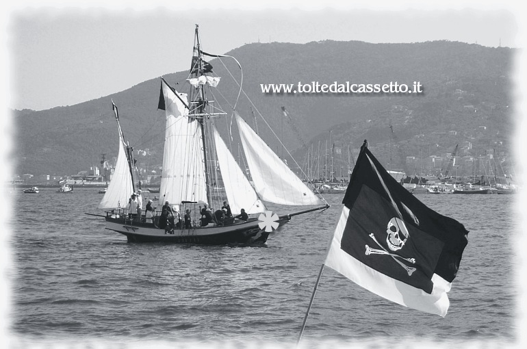 GOLFO DELLA SPEZIA - "Quinto Remo" il veliero dei "Pirati di Cadimare"