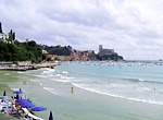 LERICI - La spiaggia del Lido con skyline sul centro storico e il castello