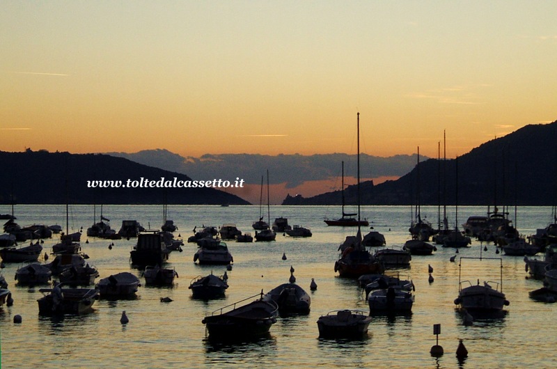 PORTOVENERE - Skyline all'imbrunire