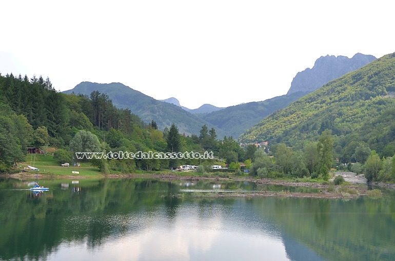 LAGO DI GRAMOLAZZO - Area del camping comunale prima della riqualificazione