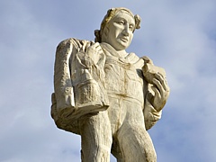 MORTAROLA DI BEDIZZANO - "Lo Spartano", scultura di Mario Del Sarto