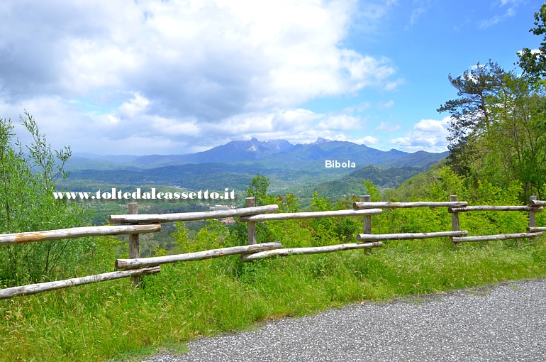 ALPI APUANE - Panorama con Bibola dalle alture di Podenzana