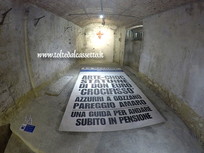 TORANO (Notte e Giorno 2021) - Scultura "DonEuro Cruxial" di FAC Fronteacciaiocromato