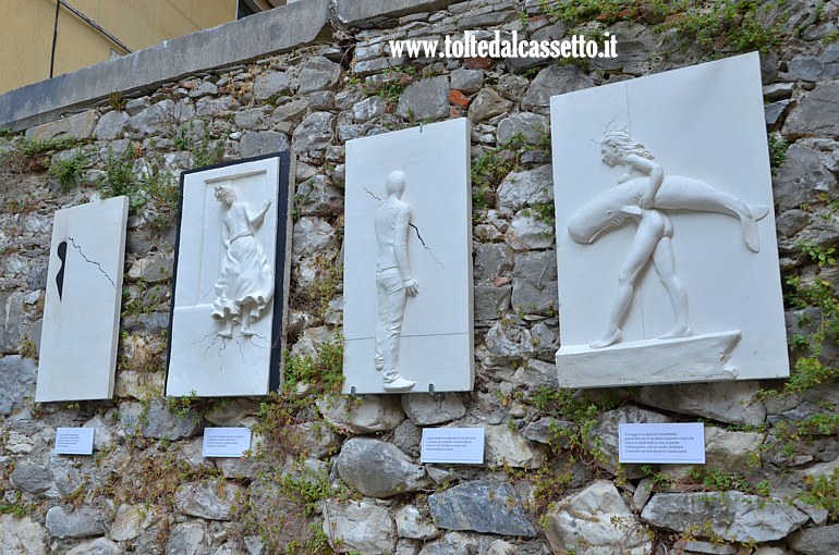 TORANO (Notte e Giorno 2025) - I quattro bozzetti in gesso dell'opera "2025" di Matteo Faben