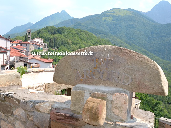 UGLIANCALDO - Particolare del centro storico