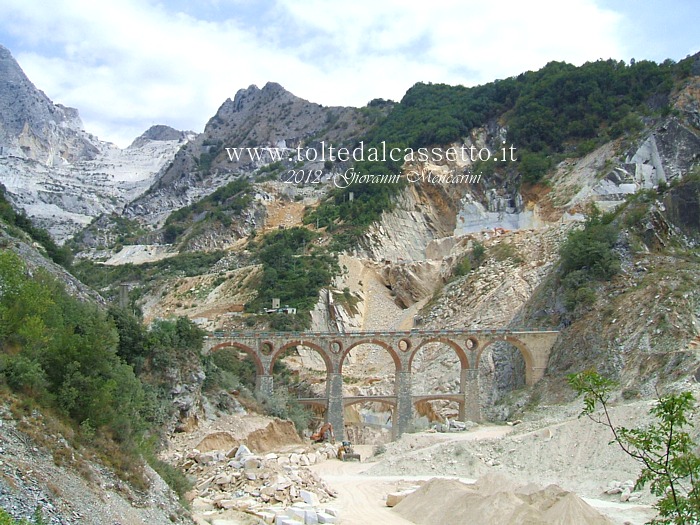 ALPI APUANE (Vallata dei Fantiscritti) - Panorama dei Ponti di Vara