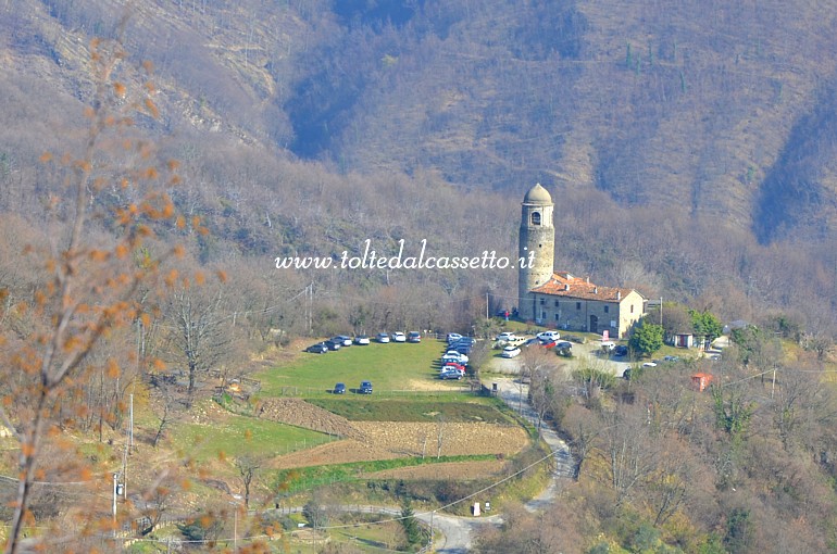 APELLA di LICCIANA NARDI - La Torre Medievale in una visione dall'alto