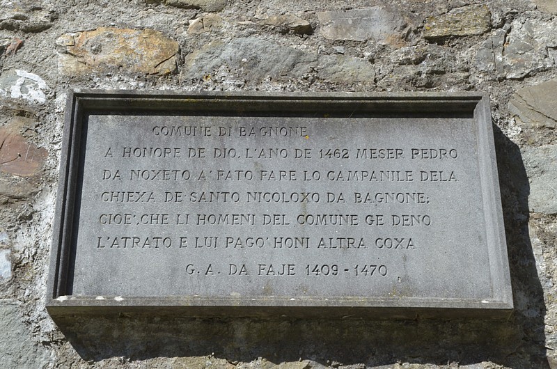 BAGNONE - Epigrafe del Comune di Bagnone che ricorda la costruzione del campanile della chiesa medievale di San Nicolò