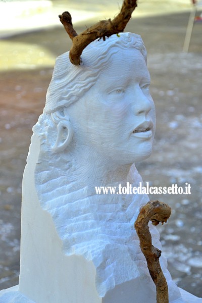 CARRARA (7 Simposio Internazionale di Scultura a mano) - Scultura dell'artista italiano Davide Vanzo