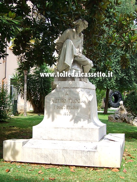 CARRARA (Via Roma) - Monumento a Pietro Tacca