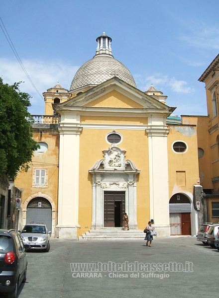 CARRARA (Via del Plebiscito) - La Chiesa del Suffragio o del Purgatorio, in stile barocco, costruita nel XVIII secolo su progetto dell'architetto carrarese Eugenio Bergamini