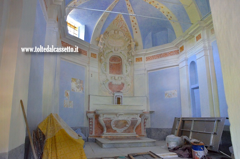 CORTILA DI FIVIZZANO - Interno dell'Oratorio della Madonna del Popolo durante i lavori di restauro