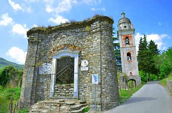 GIOVAGALLO - Ruderi e campanile della Chiesa di San Michele