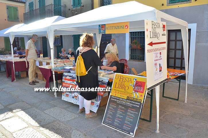 MONTEREGGIO (Festa del Libro 2016) - Punto informazioni e accettazione