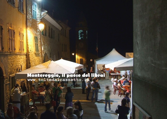 MONTEREGGIO - Notturno su Piazza Angelo Rizzoli