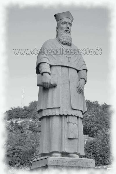PONTREMOLI - La statua di San Francesco Fogolla, nato e vissuto a Montereggio prima di andare missionario in Cina