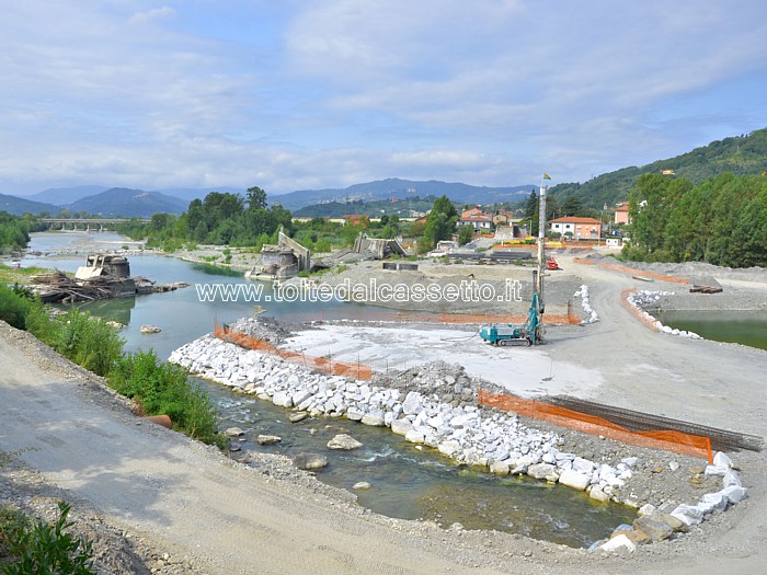 CAPRIGLIOLA - Allestimento dell'area dove verr costruito il nuovo ponte