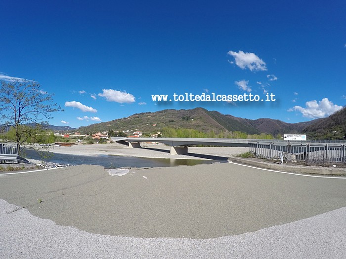 CAPRIGLIOLA - La nuova struttura vista dal vecchio svincolo della Strada Statale n 330