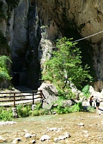 EQUI TERME - Le entrate della Buca EQUI TERME - Le entrate della Buca