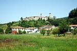 MALGRATE di VILLAFRANCA - Panorama del colle ove si erge il borgo