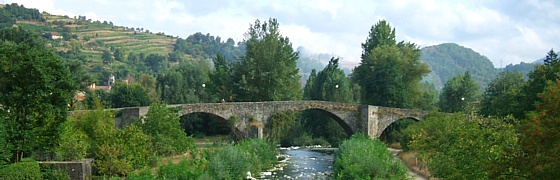 PONTREMOLI - Ponte romanico sul torrente Verde (Ponte Stemma)