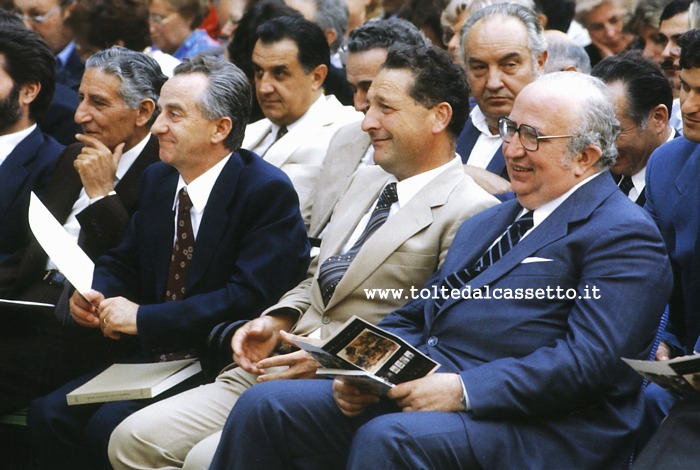 PREMIO BANCARELLA 1981 - L'allora Presidente del Consiglio on.le Giovanni Spadolini tra gli ospiti in Piazza della Repubblica