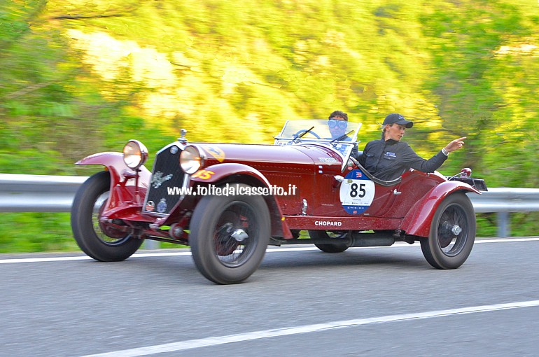 MILLE MIGLIA 2018 - I vincitori della corsa Juan Tonconogy e Barbara Ruffini sulla loro Alfa Romeo 6C 1500 Gran Sport "Testa Fissa" del 1933 (num. 85)