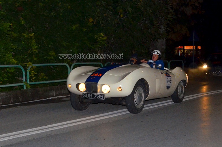 MILLE MIGLIA 2020 - Arnolt Bristol Bolide anno 1938 (Equipaggio: Gerard Bas e Janet Bas Van Oijen - Numero di gara: 263)