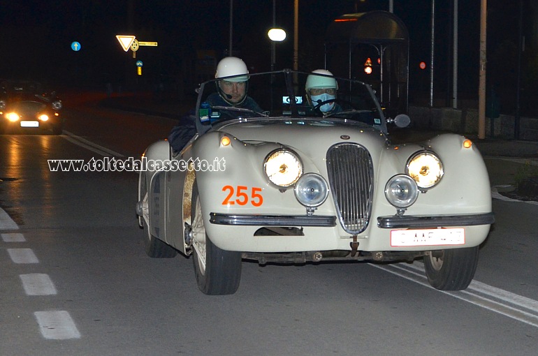 MILLE MIGLIA 2020 - Jaguar XK 120 SE OTS anno 1954 (Equipaggio: Bruno Janssens e Tom De Stoop - Numero di gara: 255)