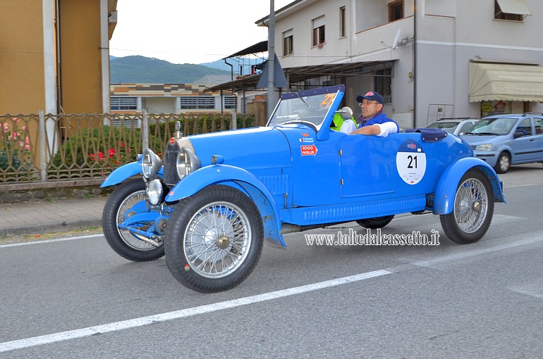 MILLE MIGLIA 2021 - Bugatti T40 anno 1927 (Equipaggio: Ezio Ronzoni e Andrea Ronzoni - Numero di gara: 21)