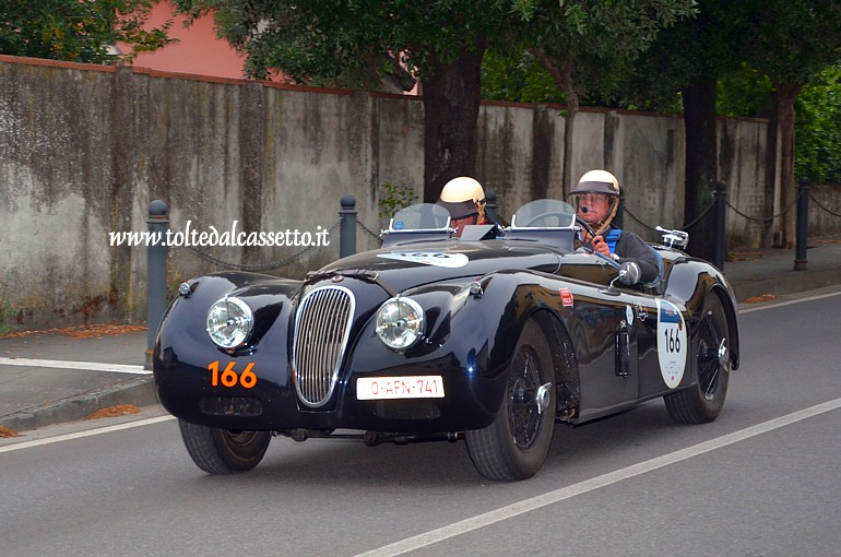 MILLE MIGLIA 2021 - Jaguar XK 120 OTS SE Roadster anno 1950 (Equipaggio: Ruben Maes e Filip Deplancke - Numero di gara: 166)