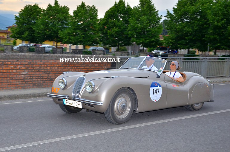 MILLE MIGLIA 2021 - Jaguar XK 120 OTS Roadster Alloy anno 1949 (Equipaggio: Stefan Rybczynski e Sabrina Rybczynski - Numero di gara: 147)