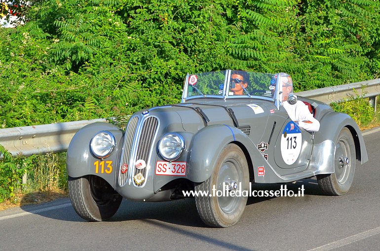 MILLE MIGLIA 2022 - BMW 328 anno 1939 (Equipaggio: Stephan Schrauwen e Anne Marie Clerckx - Numero di gara: 113