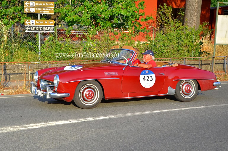 MILLE MIGLIA 2022 - Mercedes-Benz 190 SL anno 1956 (Equipaggio: Haio Jennissen e Klaus Gerold Langenbach - Numero di gara: 423)
