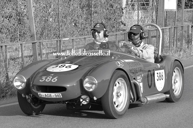 MILLE MIGLIA 2022 - Moretti 750 Sport Spider anno 1955 (Equipaggio: Alexander Louwaege e Paul Soubry - Numero di gara: 386)