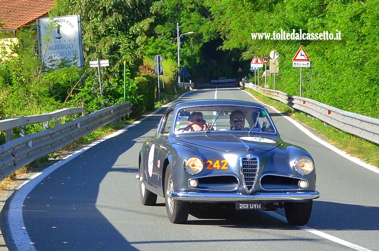 MILLE MIGLIA 2024 - Alfa Romeo 1900 C Sprint Pinin Farina anno 1953 (Equipaggio: David Watt e Paul Tredwell - Numero di gara: 242)