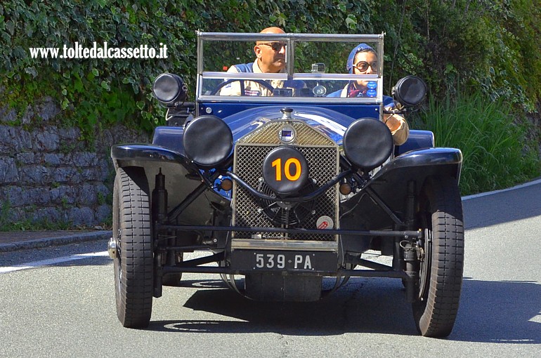 MILLE MIGLIA 2024 - Lancia Lambda Tipo 214 (Corto) anno 1925 (Equipaggio: Alberto Diana e Annalisa Bellante - Numero di gara: 10)