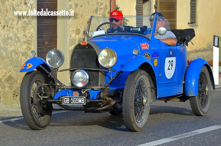 MILLE MIGLIA 2025 - Bugatti T 40 anno 1928 (Equipaggio: Fabrizio Serri e Roberto Chiari - Numero di gara: 29)