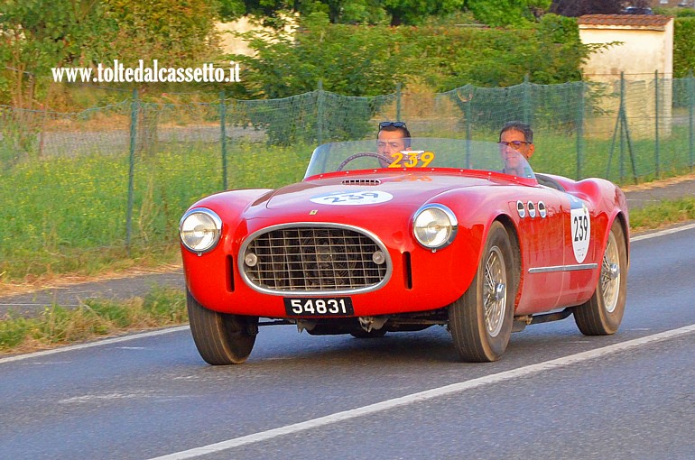 MILLE MIGLIA 2025 - Ferrari 225 S Spider Vignale anno 1952 (Equipaggio: Marc Rollinger e Luca Turci - Numero di gara: 239)