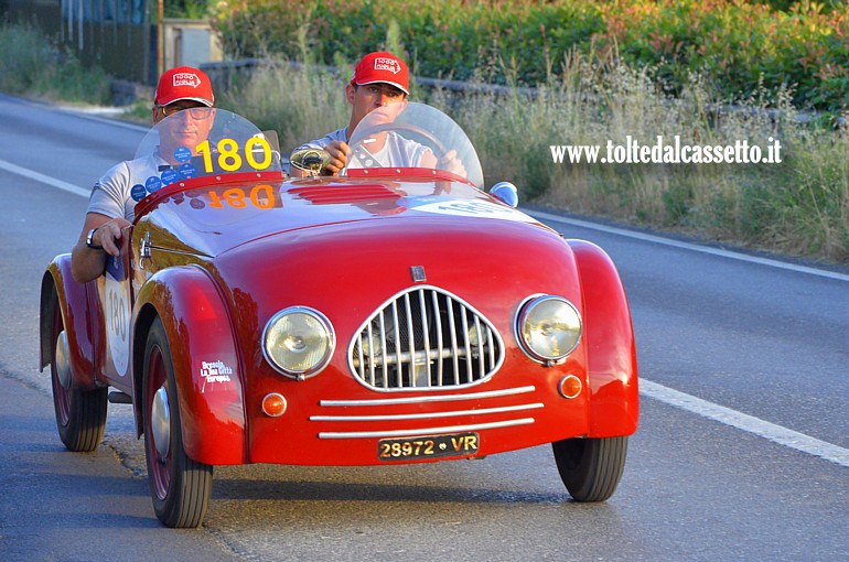 MILLE MIGLIA 2025 - Fiat 500 Sport anno 1949 (Equipaggio: Alessandro Cassina e Alberto Cassina - Numero di gara: 180)