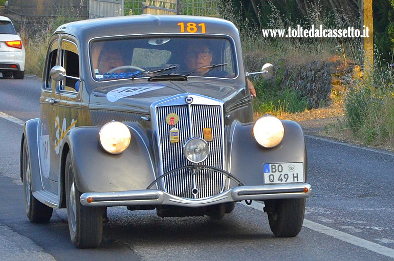MILLE MIGLIA 2025 - Lancia Aprilia Berlina 1500 anno 1949 (Equipaggio: Jan De Boer e Jan De Boer senior - Numero di gara: 181)