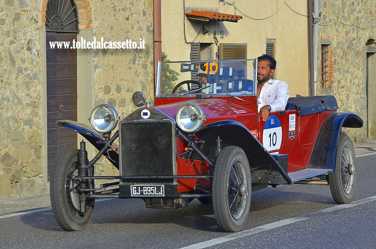 MILLE MIGLIA 2025 - Lancia Lambda Tipo 214 anno 1924 (Equipaggio: Francesco Di Pietra e Giuseppe Di Pietra - Numero di gara: 10)