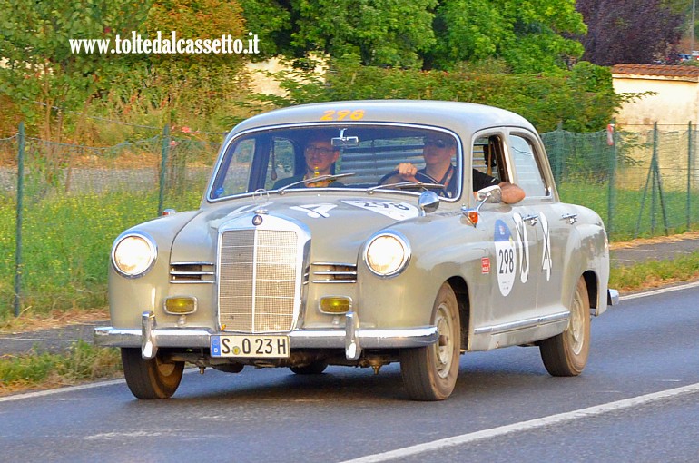 MILLE MIGLIA 2025 - Mercedes Benz 180D anno 1954 (Equipaggio: Robert Hallowey e Peter Stevens - Numero di gara: 298 - Team: Mercedes Benz)