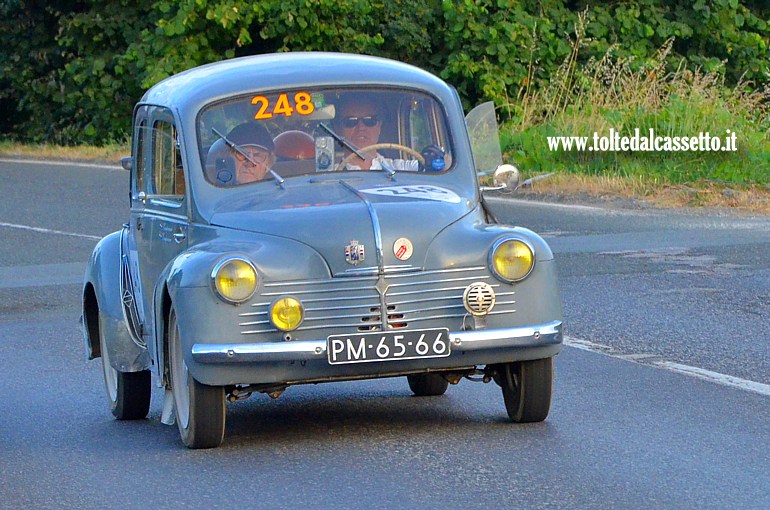 MILLE MIGLIA 2025 - Renault 4 CV anno 1952 (Equipaggio: Ronald Kempenaar e Cees Jan Kempenaar - Numero di gara: 248)