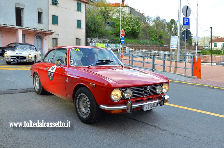 GRAN PREMIO TERRE DI CANOSSA 2019 (Val di Vara) - Alfa Romeo GTV Bertone America del 1975 (Equipaggio: Paratore S. e Paratore-Mai B. (CH) - Numero di gara: 98 - Team: Amici Senza Frontiere)