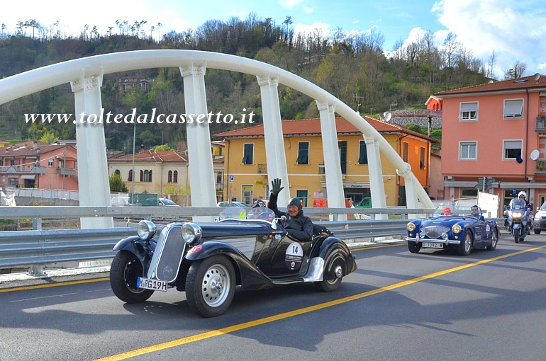 GRAN PREMIO TERRE DI CANOSSA 2019 (Val di Vara) - BMW 319/1 Sport anno 1935 condotta dal tedesco Loeslein R. e dall'olandese Botterweck M. (numero di gara 14)