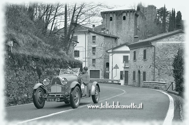 GRAN PREMIO TERRE DI CANOSSA 2019 (Fivizzano) - La Bugatti Type 40 anno 1927 condotta dagli argentini Tonconogy J. e Ruffini B. (numero di gara 7 - Team Squadra Tartaruga Argentina), prima classificata al termine della competizione